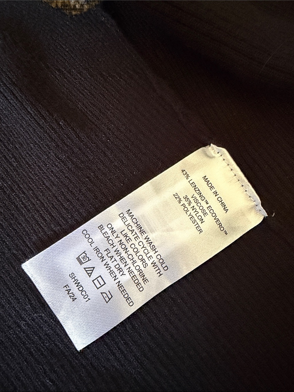 Quince Black Open-Front Knit Vest Size Medium - Picture 3 of 4